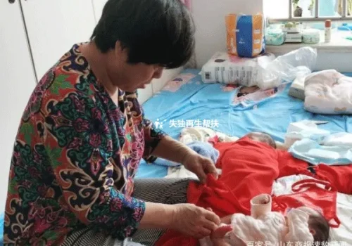 山东烟台张玉梅（58岁生双胞胎）